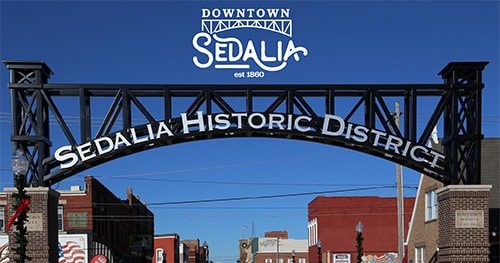 Thanksgiving Travel Made Easy: Your Guide to a Stress-Free Holiday in Sedalia, MO